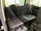 3列目シートはもちろん状態良好☆大人でもゆったりと座って頂けますので、大人数でのお出かけもラクラクです♪ご家族で、気の知れた仲間で、ドライブに行くのが楽しみですね♪