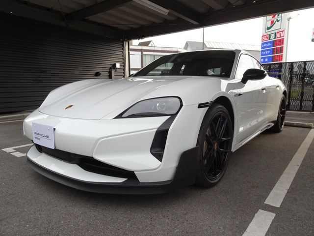 タイカン ターボ GT ウィズ ヴァイザッハパッケージ 4WD 