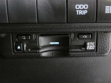 ETC車載器付きです。高速道路の料金所もスムーズに通過できます。※セットアップ費用は別途必要です。