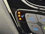 【シートヒーター】運転席と助手席をそれぞれ独立して操作でき、温度調節も可能なため、座る人と室内温度にあわせて快適に過ごせます。