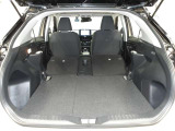 リヤシートを両方倒せば大きな荷物も車載可能です♪