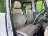 運転席シート廻りは使用感も少なく、良好な状態となっています。丁寧に使われていたことがよくわかりますね。