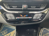 オートエアコンなので、お好みの温度に設定するだけで車内を快適空間にしてくれます。