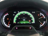 とっても見やすいメーターです。夜間時はラグジュアリーな気分にさせてくれる照明が魅力ですので、夜のドライブも楽しみになりますよ♪