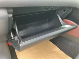 ■助手席前の収納です!