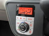 エアコンはオートエアコンになっています。