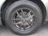 純正アルミホイールを装備しております。
