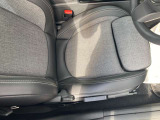 運転席シートの状態も良好です。