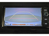 バックガイドモニターで、後方を確認しながら安心して駐車することができます。運転初心者も熟練者も必須の機能ですよ!