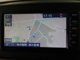 純正ナビを装備。タッチパネル式で使いやすく、お出かけもラクラクです。