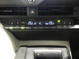 オートエアコンです。快適な温度を保ち、オールシーズン快適です。