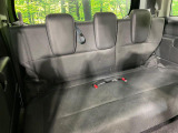 3列目シートはもちろん状態良好☆大人でもゆったりと座って頂けますので、大人数でのお出かけもラクラクです♪ご家族で、気の知れた仲間で、ドライブに行くのが楽しみですね♪