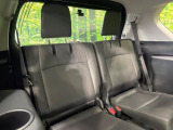3列目シートはもちろん状態良好☆大人でもゆったりと座って頂けますので、大人数でのお出かけもラクラクです♪ご家族で、気の知れた仲間で、ドライブに行くのが楽しみですね♪