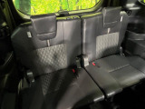 3列目シートはもちろん状態良好☆大人でもゆったりと座って頂けますので、大人数でのお出かけもラクラクです♪ご家族で、気の知れた仲間で、ドライブに行くのが楽しみですね♪