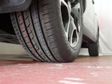 新品のタイヤに交換済みです。