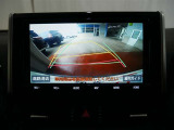 バックガイドモニターで、後方を確認しながら安心して駐車することができます。運転初心者も熟練者も必須の機能ですよ!