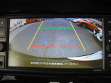 バックビューモニター シフトレバーを「R」位置にすると、自動的に後方の画像を表示します。車庫入れなどでバックする際に後方確認ができて便利です。