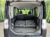 後席を格納すると、これだけの広さが!シーンに合わせたシートアレンジで、大きな荷物も積むことが出来ます♪