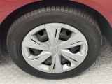 外観にマッチした純正ホイール装着しています。各種社外アルミホイールやスタッドレスタイヤも取扱いしております。是非ご相談ください♪