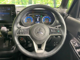【純正革巻きステアリング】上質な革を使用することで、手にしっかり馴染みとても運転しやすいハンドルです♪