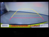 バックモニター付きで後退時に車両周辺が確認できるので安心です。車はどうしても死角ができますので、万が一のために必要な装備です。ただあくまでも補助装備ですので、目視での確認をお忘れなく!