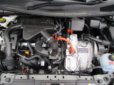 エンジンルームも綺麗にクリーニング済んでます。