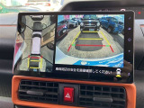 バックガイドモニターで、後方を確認しながら安心して駐車することができます。運転初心者も熟練者も必須の機能ですよ!