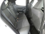 後部座席も当然、綺麗・清潔に仕上げております。内装の綺麗なお車は気持ちが良いですね。