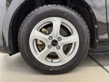 タイヤホイールもきれいです。