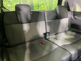 3列目シートはもちろん状態良好☆大人でもゆったりと座って頂けますので、大人数でのお出かけもラクラクです♪ご家族で、気の知れた仲間で、ドライブに行くのが楽しみですね♪