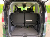 普段のお買い物や通勤、送迎等に十分な荷室スペースを確保しております。セカンドシートを倒すと、大きな荷物の積載も可能です♪