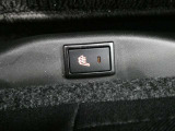 スイッチを押すだけで、シートヒーターの電源をONにする事が出来ます!