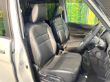 運転席シート廻りは使用感も少なく、良好な状態となっています。前オーナー様が丁寧に使っていたことがよくわかりますね。