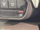 運転席にはシートヒーターが付いています!寒い日に便利な装備ですね。