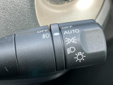 【オートライトシステム】夕方暗くなってきても自動でライトを点けてくれるから運転に集中できますね♪高速道路等トンネルが多い所でも気にせずに走ることができますよ!!