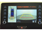 パノラミックビューモニター付きです。車両を上から見たような映像をディスプレイオーディオ画面に表示。運転席からの目視だけでは見にくい、車両周辺の状況をリアルタイムでしっかり確認できます。
