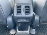 【リアサーキュレーター】装備のお車なので後席に乗る方も快適なドライブをお楽しみいただけます!