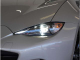 【LEDヘッドライト】省電力で長寿命の明るく運転しやすいLEDヘッドランプです。明るく照らすので暗い夜道からお客様を守ってくれます。お近くの広島マツダまでお越しください。