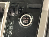 ワンプッシュでエンジンのスタート、ストップが出来て便利です。