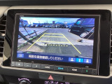 便利な3ビュー切り替え、ガイド線表示付きのバックカメラです!後退時、後方の視界をサポートします!