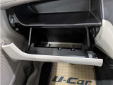 グローブボックスの収納もバッチリ
