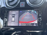 アラウンドビューモニター装備☆上から見たような画面で車庫入れも縦列駐車も安心です♪