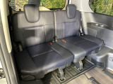 3列目シートはもちろん状態良好☆大人でもゆったりと座って頂けますので、大人数でのお出かけもラクラクです♪ご家族で、気の知れた仲間で、ドライブに行くのが楽しみですね♪