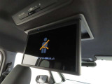 トヨタ純正14型後席ディスプレイを装備しております。