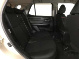 ゆとりある広々とした車内空間は、ドライブを始め買い物やレジャーなど、幅広く活躍します。一人でもみんなとでもお出かけを楽しみましょう!
