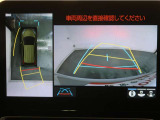 パノラミックビューモニター付きです。車両を上から見た様な映像を画面に表示。運転席からの目視だけでは見にくい、車両周辺の状況をリアルタイムでしっかり確認出来ます。