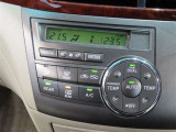 左右独立温度コントロールフルオートエアコンです。運転席、助手席それぞれで独立して温度設定ができます。冷え性の方が乗っても安心ですね♪