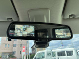 バックミラーにバックカメラがうつります