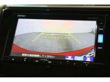 バックカメラが装備されており、後方の安全確認はもちろんのこと狭い場所での駐車や雨の日・夜間など視界の悪いコンディションでのストレスの軽減にもなります!
