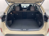 広々としたラゲージスペースを備えています。